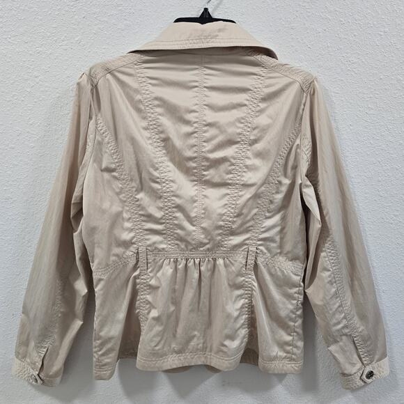 White House Black Market Beige Ruffle Zip Jacket Size 12 Lightweight Chic - Picture 12 of 13